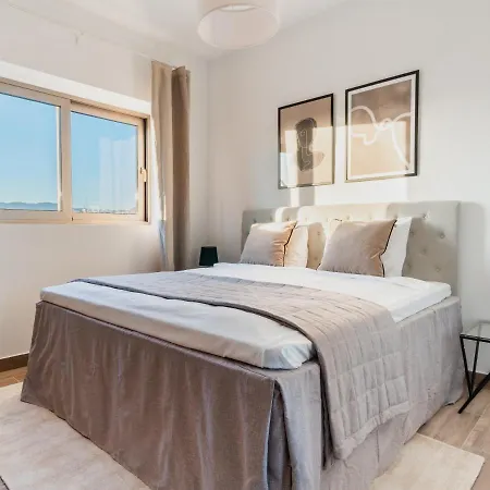 Modern Vacation Home For Up To Eight In Downtown Limassol All Yours